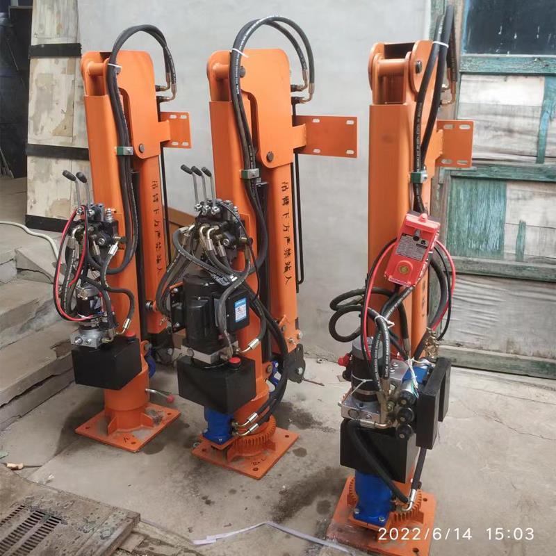 高密市重汽蓝牌随车吊 3.2吨 国六动力强 液压驱动 农用自卸起重机